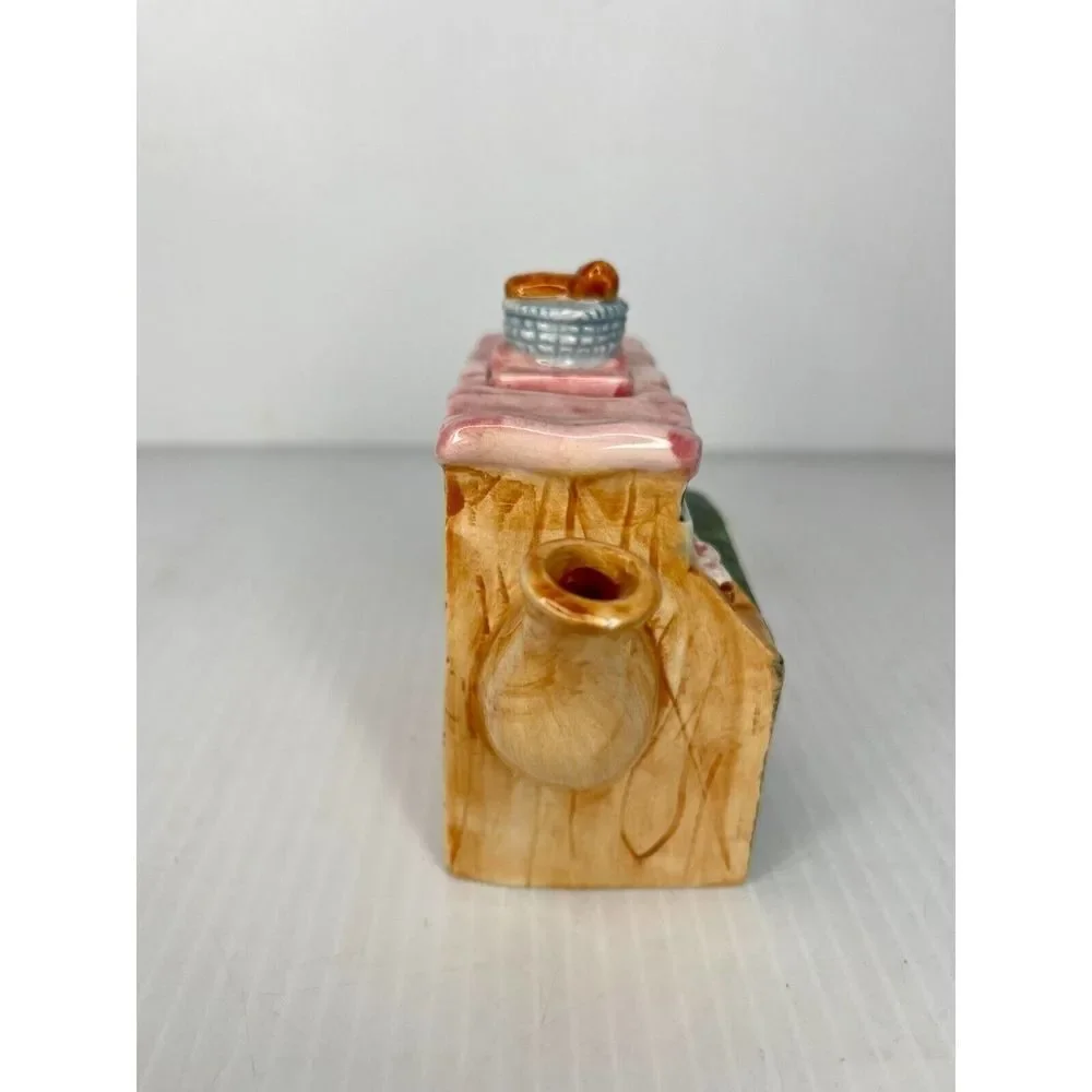 GKAO Vintage Bakery Teapot Good Condition